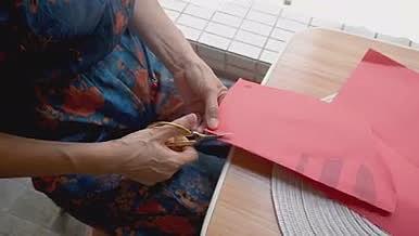 民间传统剪纸艺术手艺视频的预览图